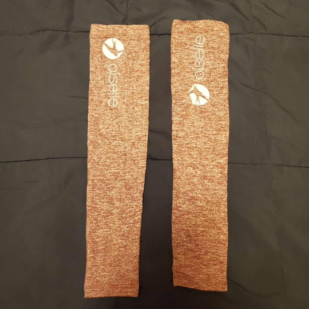 Oiselle arm sleeves